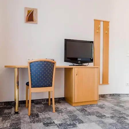 & Erlenheim Velden am Wörthersee