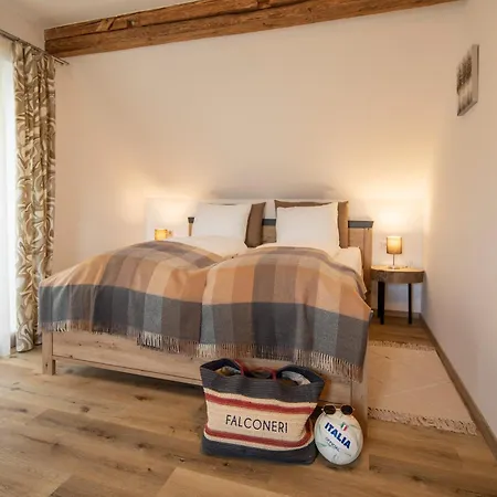 Newly Renovated Boutique Giulia Slow Gasthuis 3*