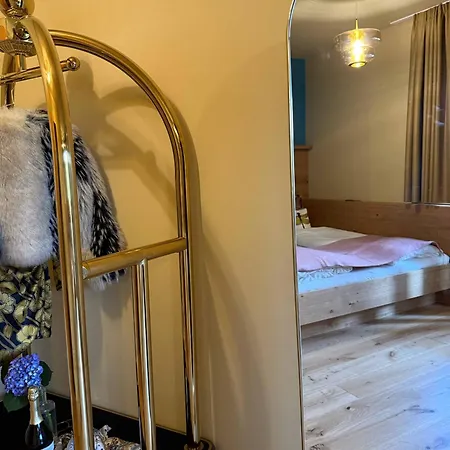 Gasthuis Newly Renovated Boutique Giulia Slow