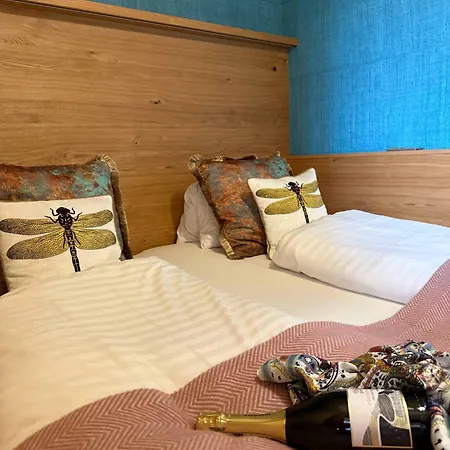 Newly Renovated Boutique Giulia Slow