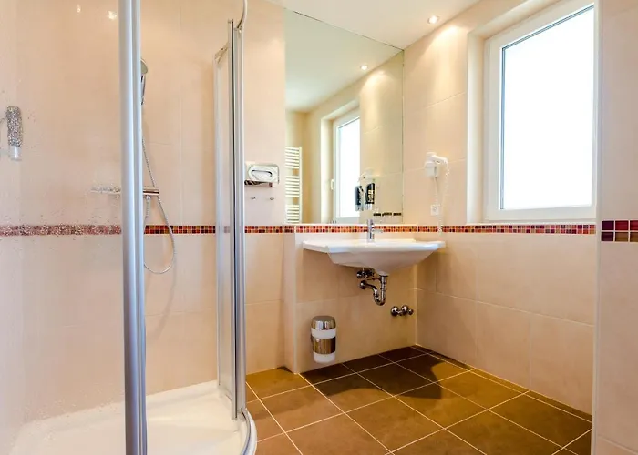 Pensión & Erlenheim Velden am Wörthersee